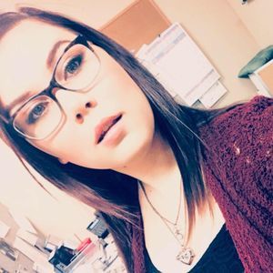 Meet your Posher, Cassandra